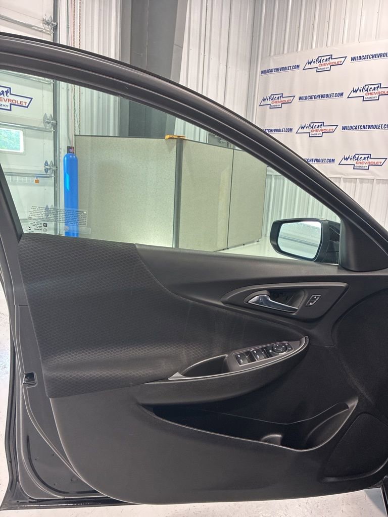 Used 2023 Chevrolet Malibu LT FWD image 14