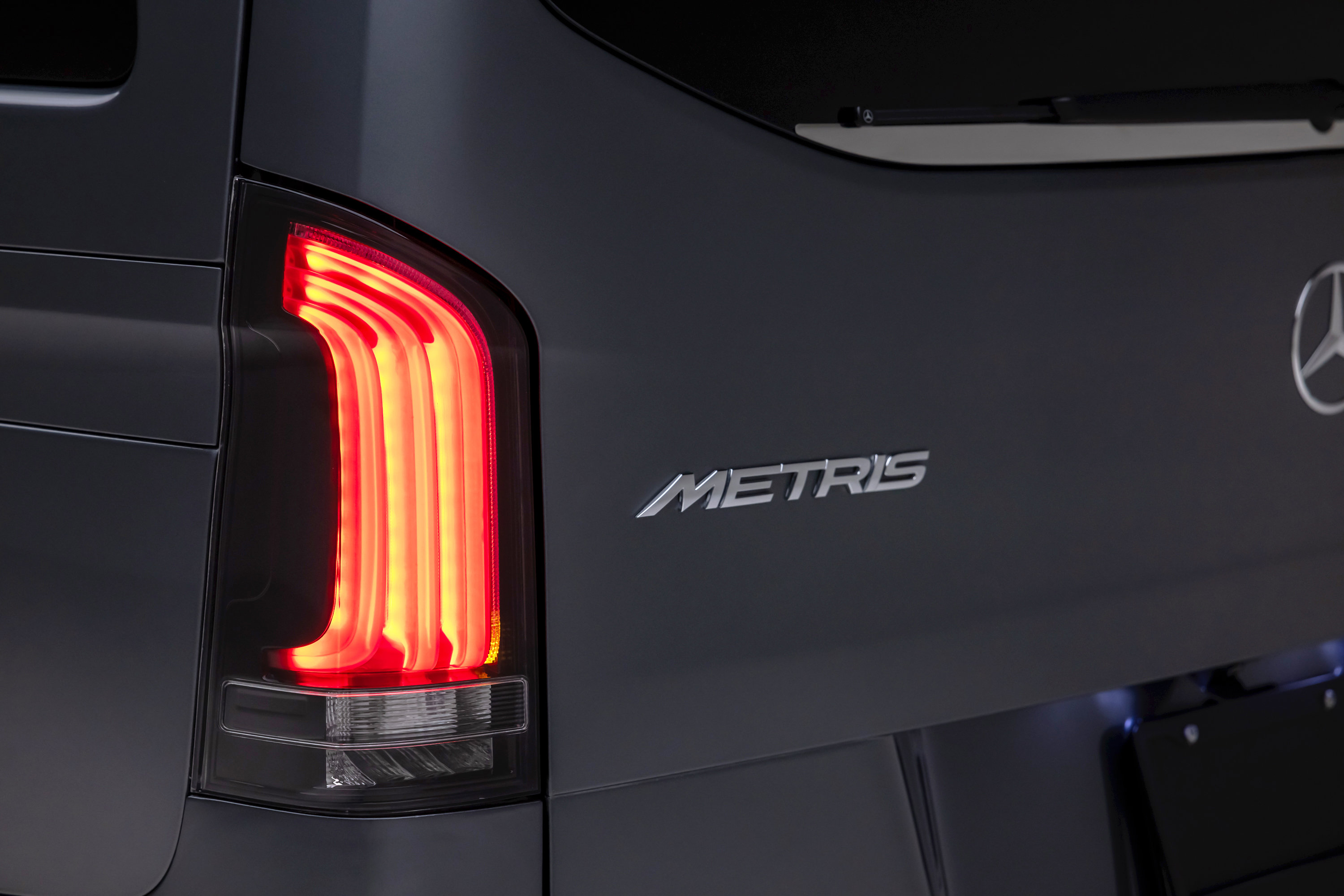 Used 2022 Mercedes-Benz Metris Passenger image 41