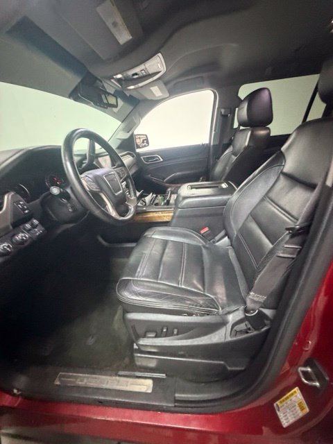 Used 2015 GMC Yukon XL Denali AWD/4WD image 16
