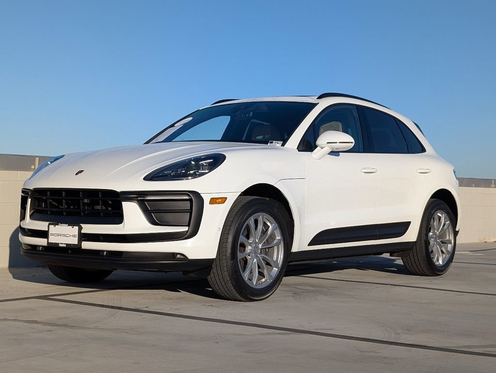 Certified 2022 Porsche Macan