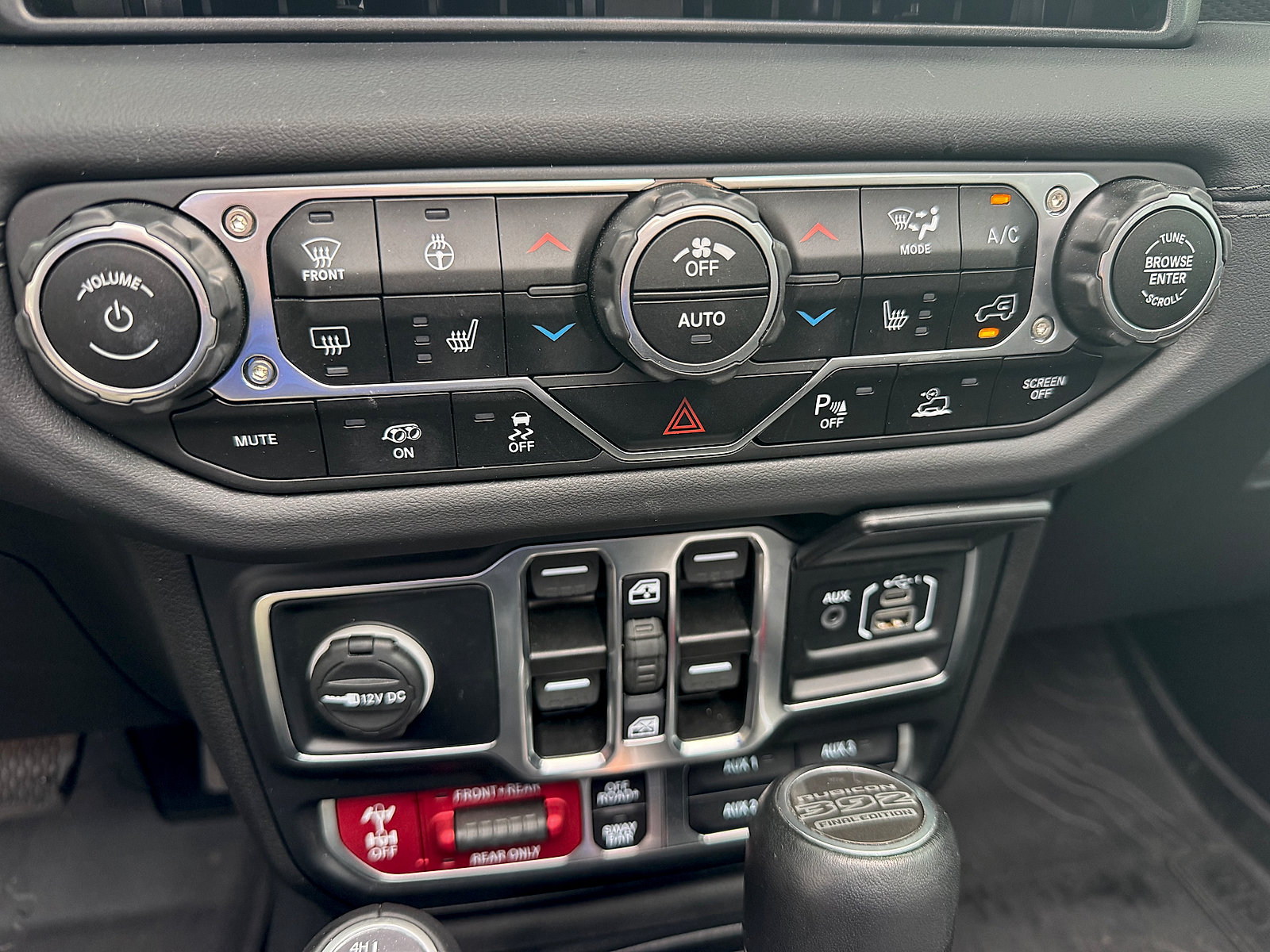 Used 2024 Jeep Wrangler Unlimited Rubicon 392 AWD/4WD image 8