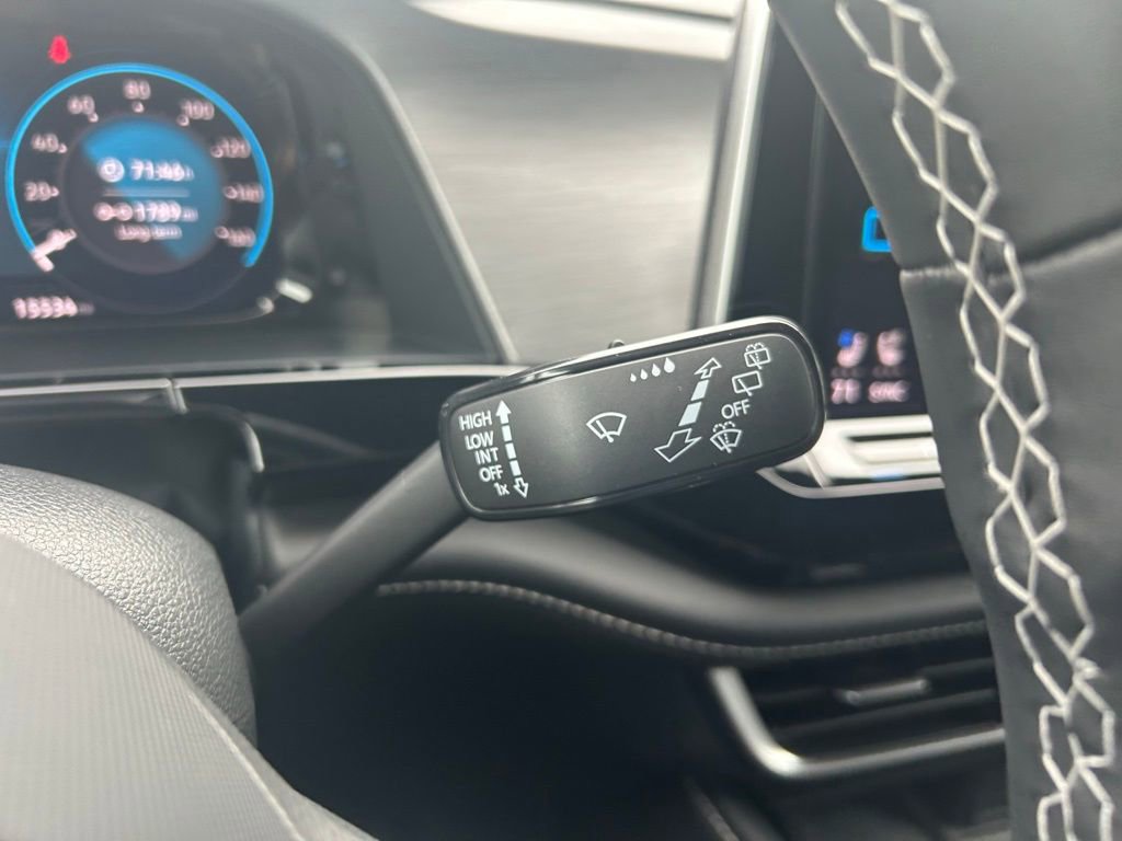 Certified 2024 Volkswagen Atlas Cross Sport SE image 22