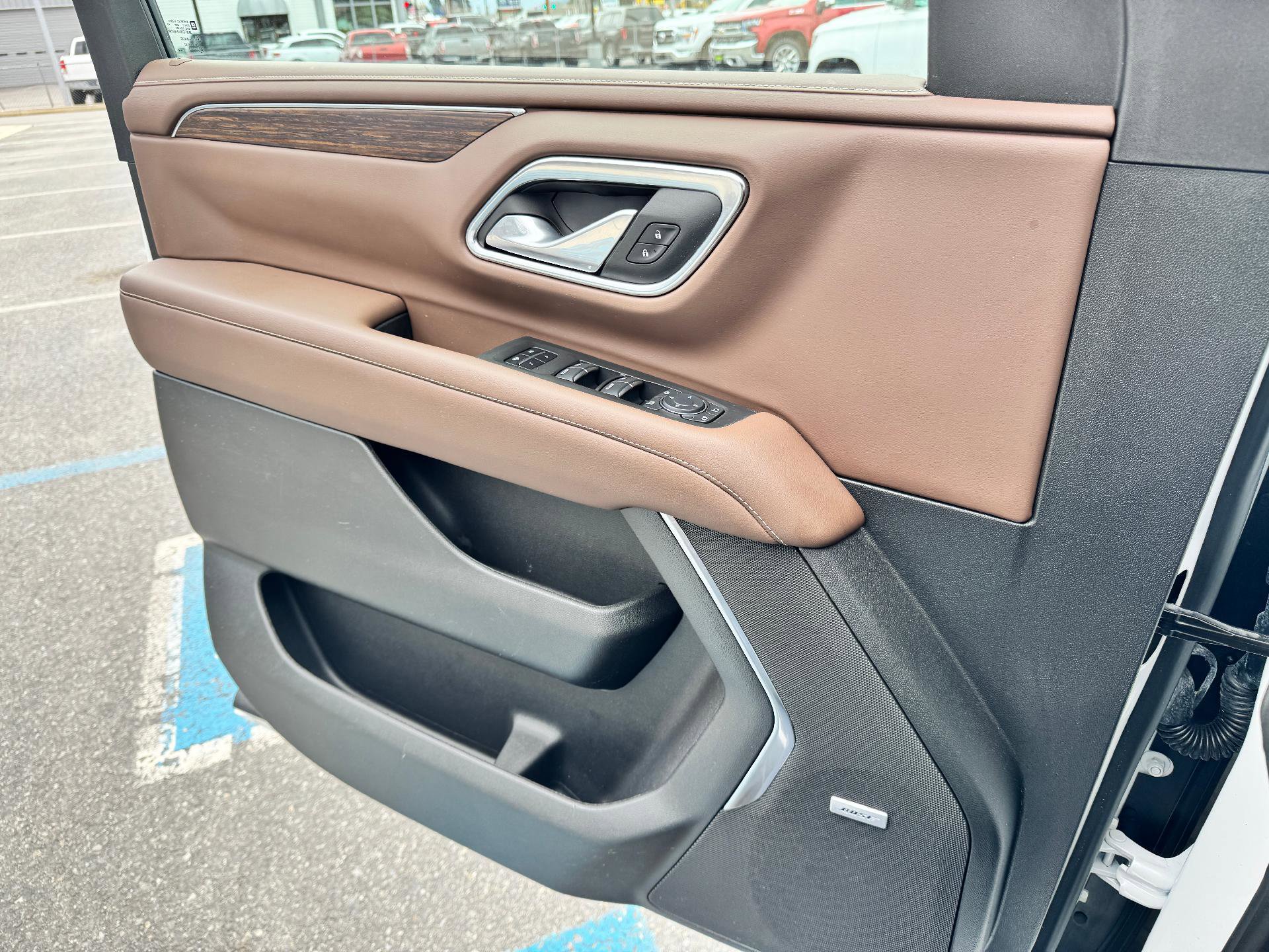 Used 2024 Chevrolet Tahoe High Country w/ Advanced Technology Package image 34