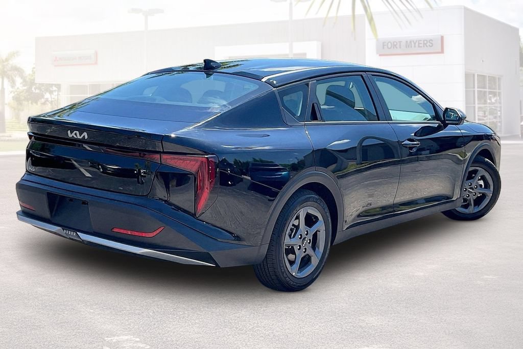 Used 2025 Kia K4 FWD image 36