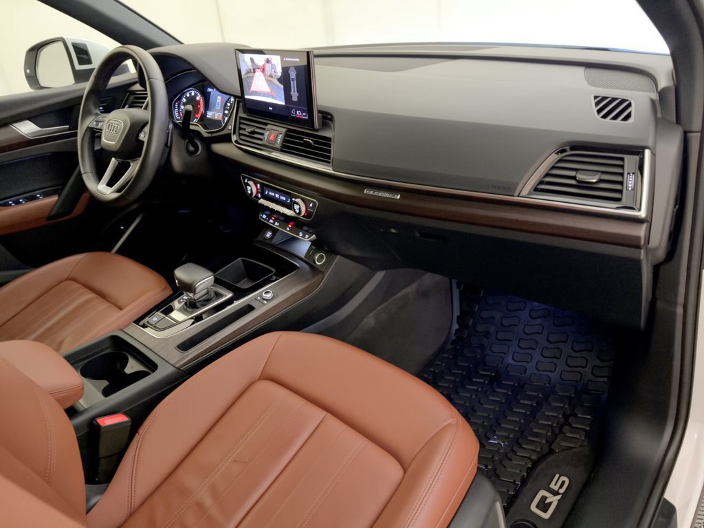 Used 2023 Audi Q5 2.0T Premium w/ Convenience Package AWD/4WD image 31