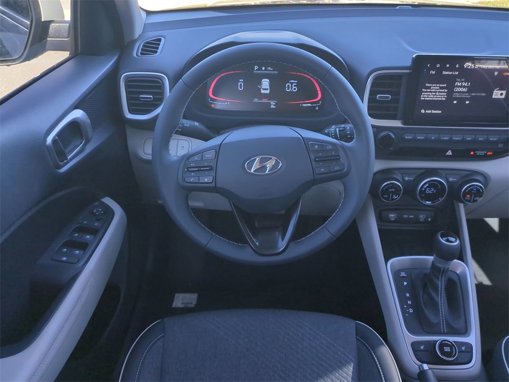 New 2025 Hyundai Venue Limited image 18