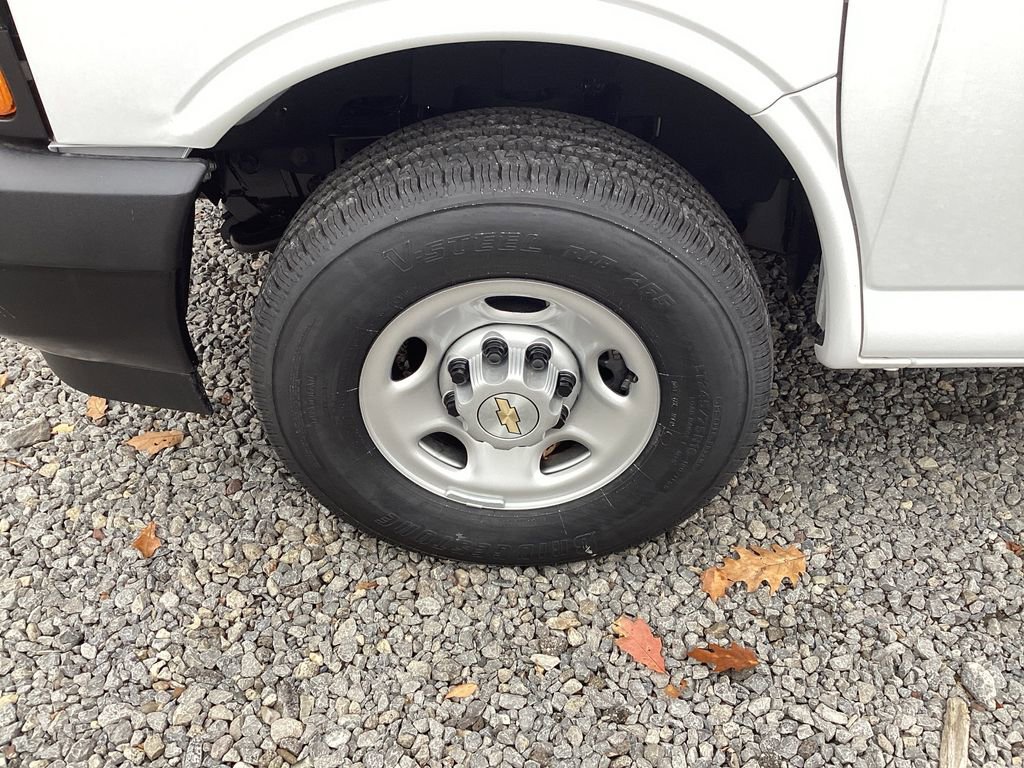 New 2025 Chevrolet Express 2500 image 25