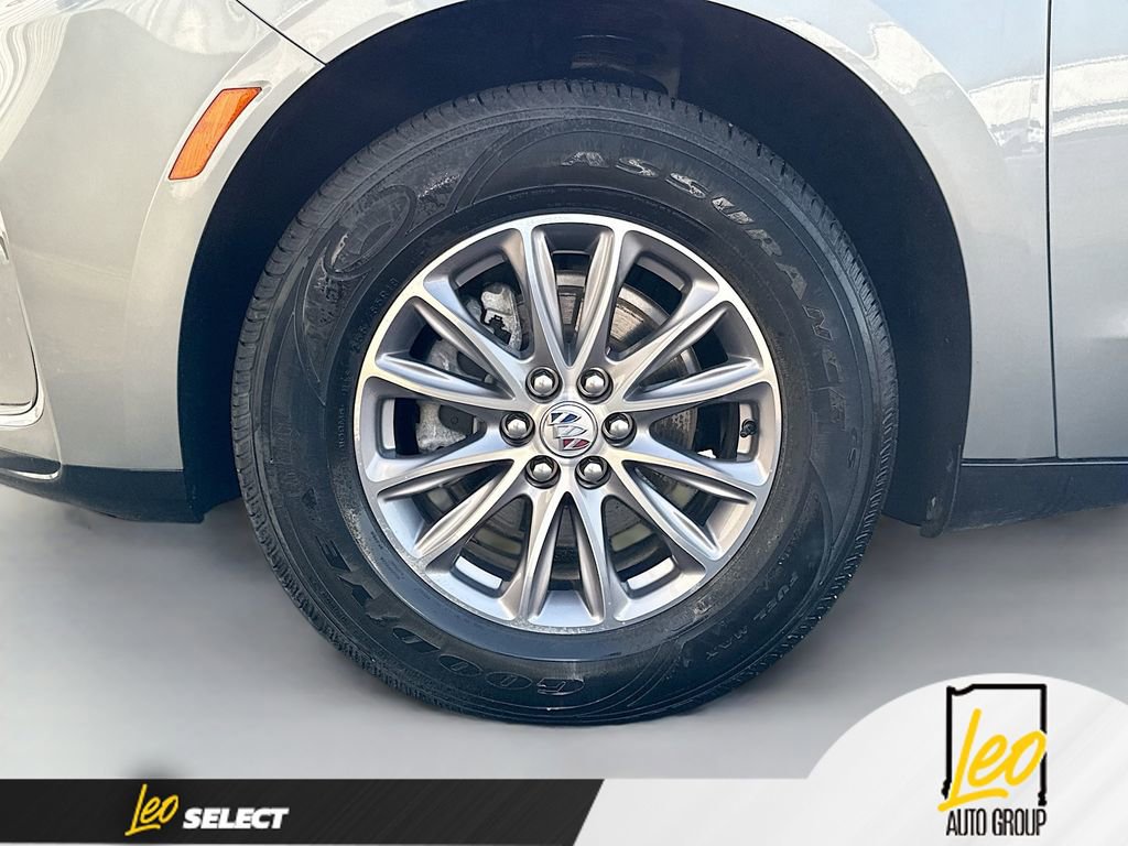 Used 2023 Buick Enclave Essence w/ LPO, Floor Liner Package image 30