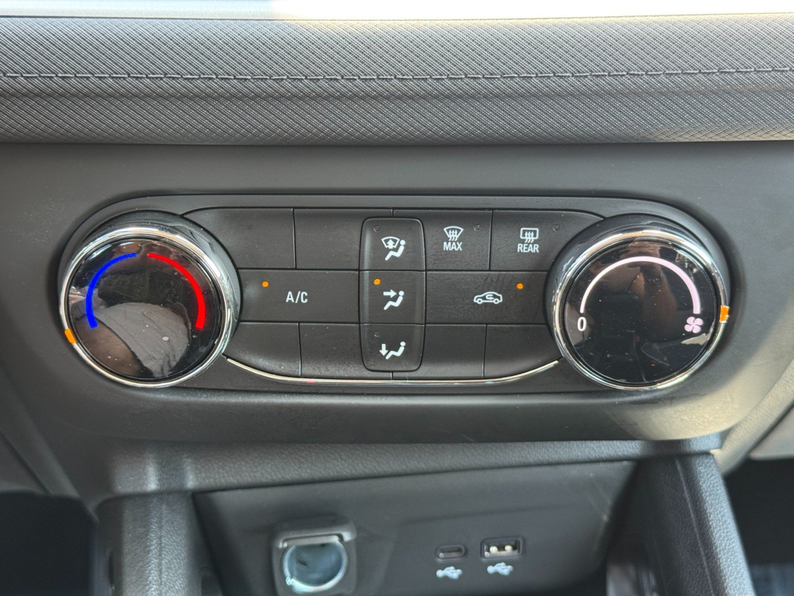 Used 2026 Chevrolet TrailBlazer LS FWD image 26