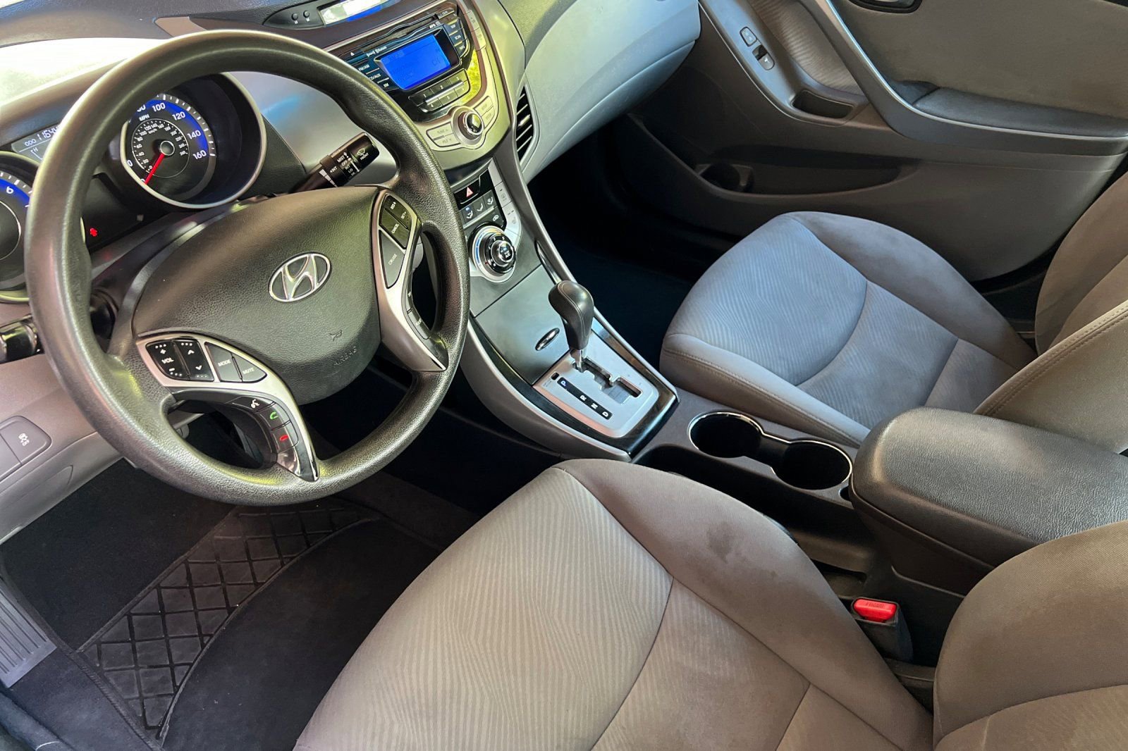 Used 2013 Hyundai Elantra GLS w/ Preferred Pkg FWD image 11