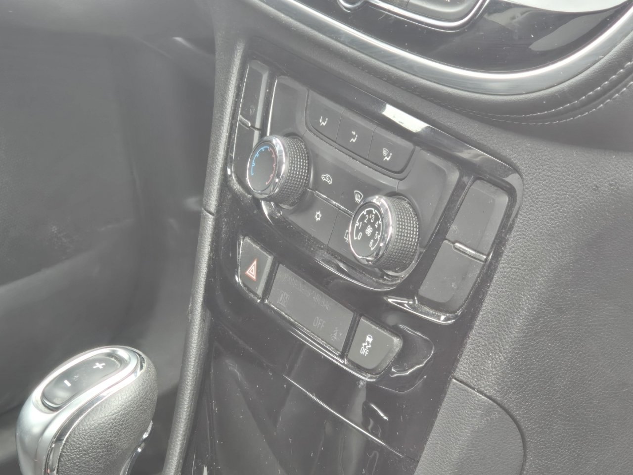 Used 2018 Buick Encore Preferred FWD image 15