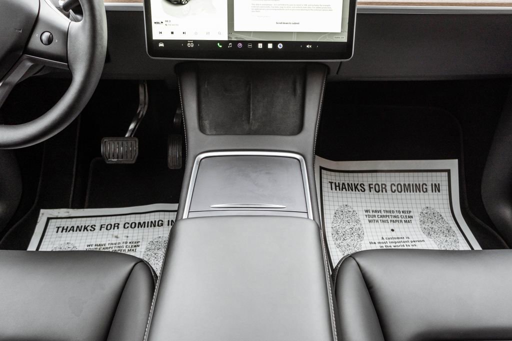 Used 2023 Tesla Model Y Long Range image 10