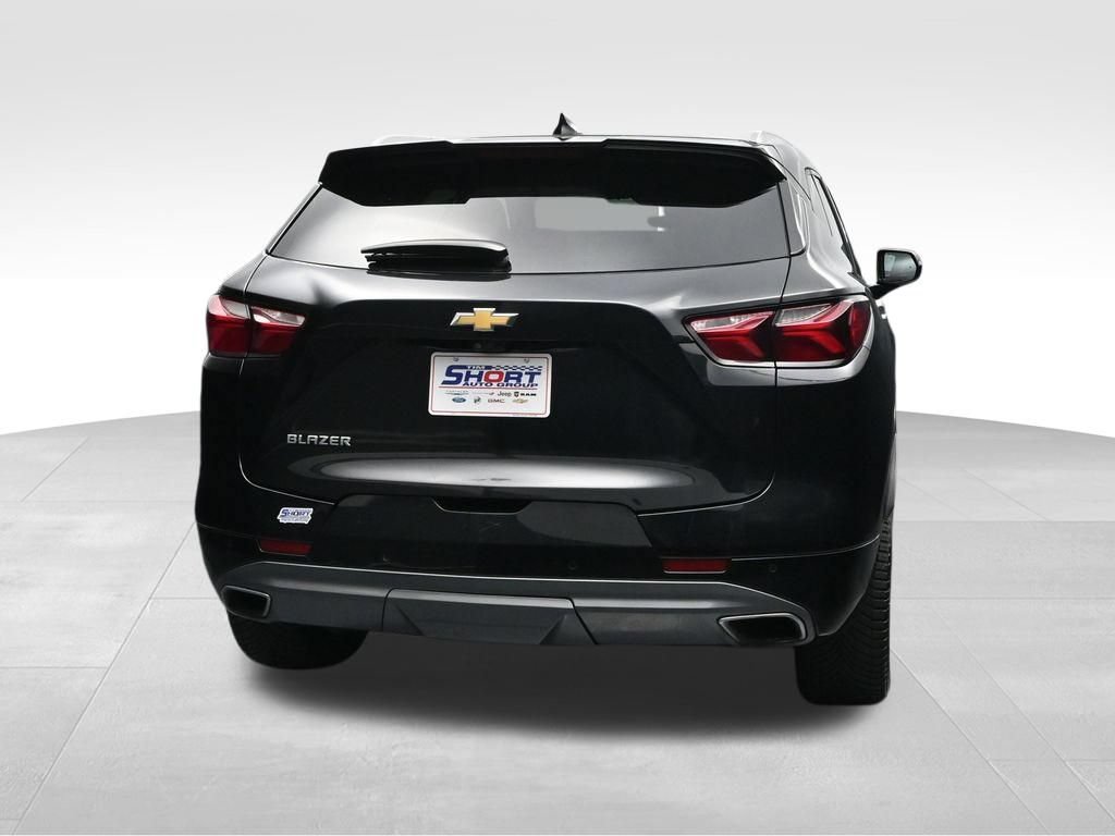 Used 2019 Chevrolet Blazer Premier w/ Sun and Wheels Package AWD/4WD image 4
