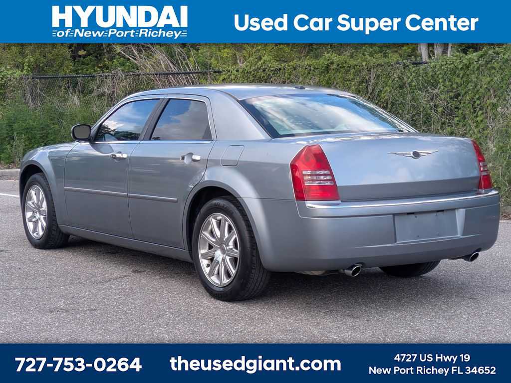 Used 2007 Chrysler 300 C RWD image 3