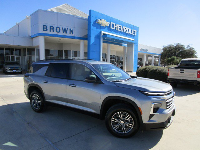 New 2026 Chevrolet Traverse LT w/ Driver Confidence Package FWD image 1