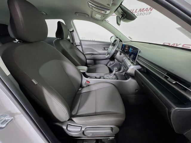Used 2025 Hyundai Kona SEL image 37