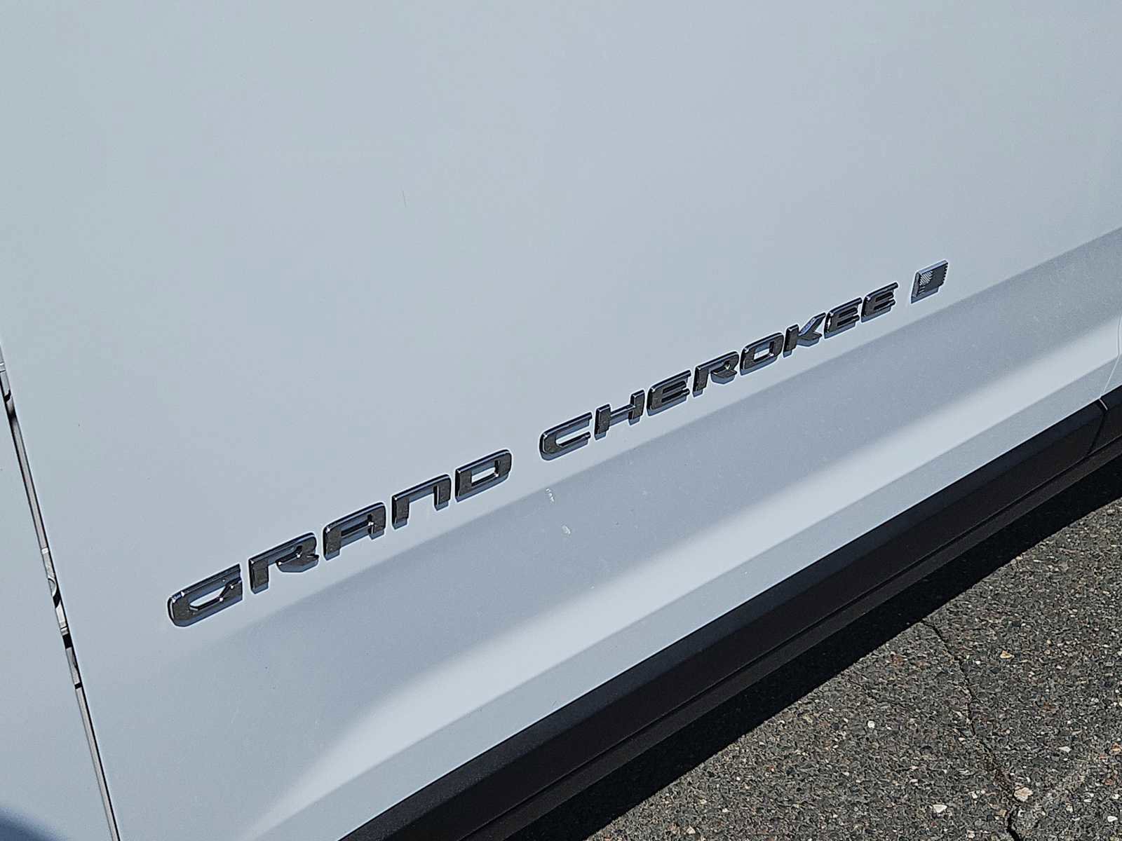 Used 2021 Jeep Grand Cherokee L Limited image 13