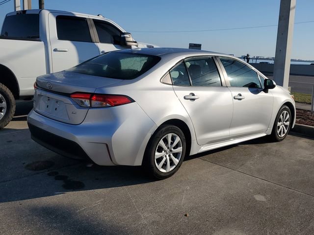 Used 2023 Toyota Corolla LE FWD image 4