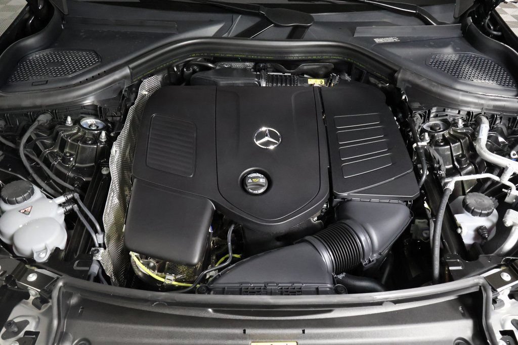 New 2027 Mercedes-Benz GLC 300 image 9