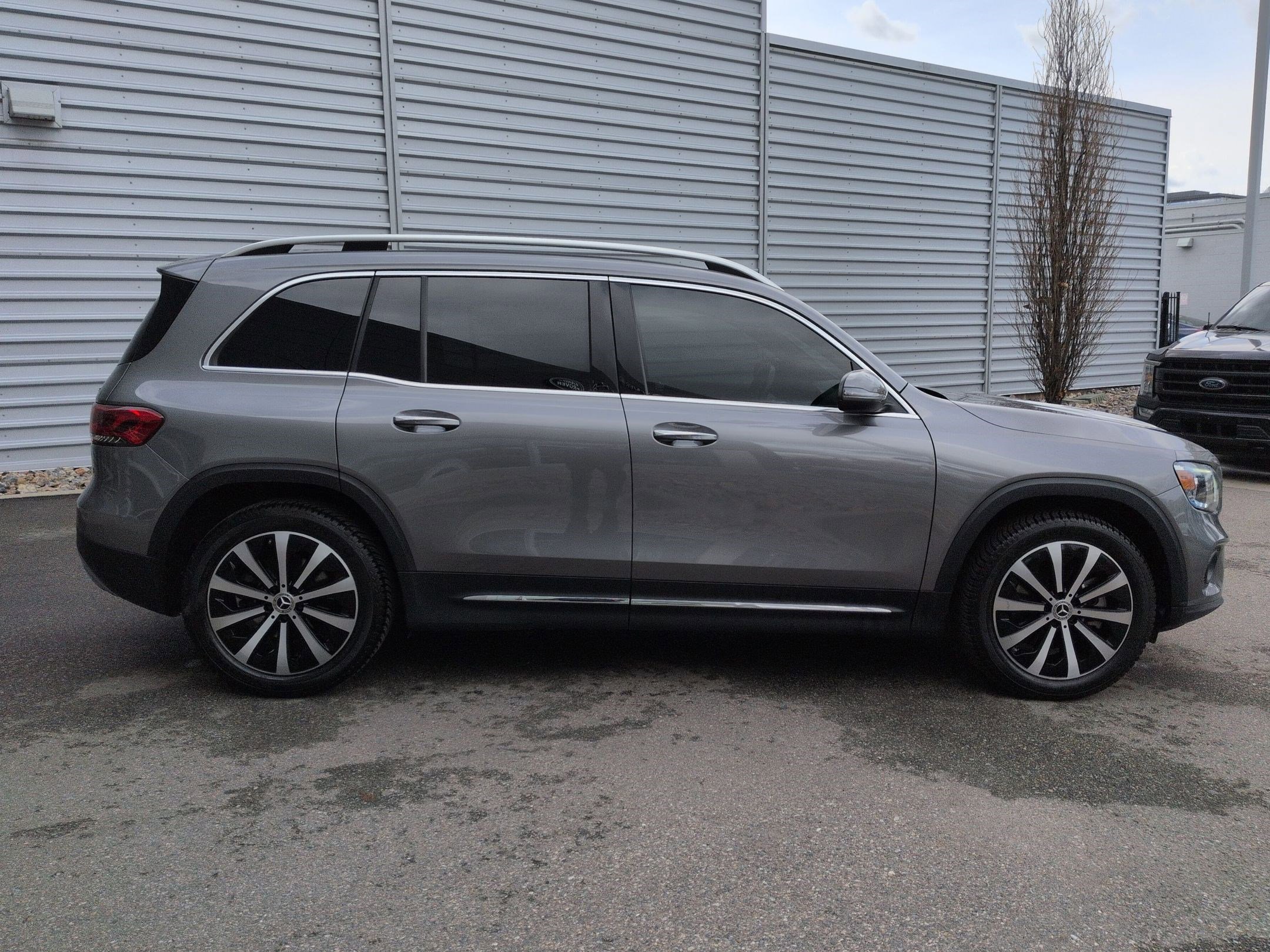 Certified 2023 Mercedes-Benz GLB 250 4MATIC w/ Premium Package image 2