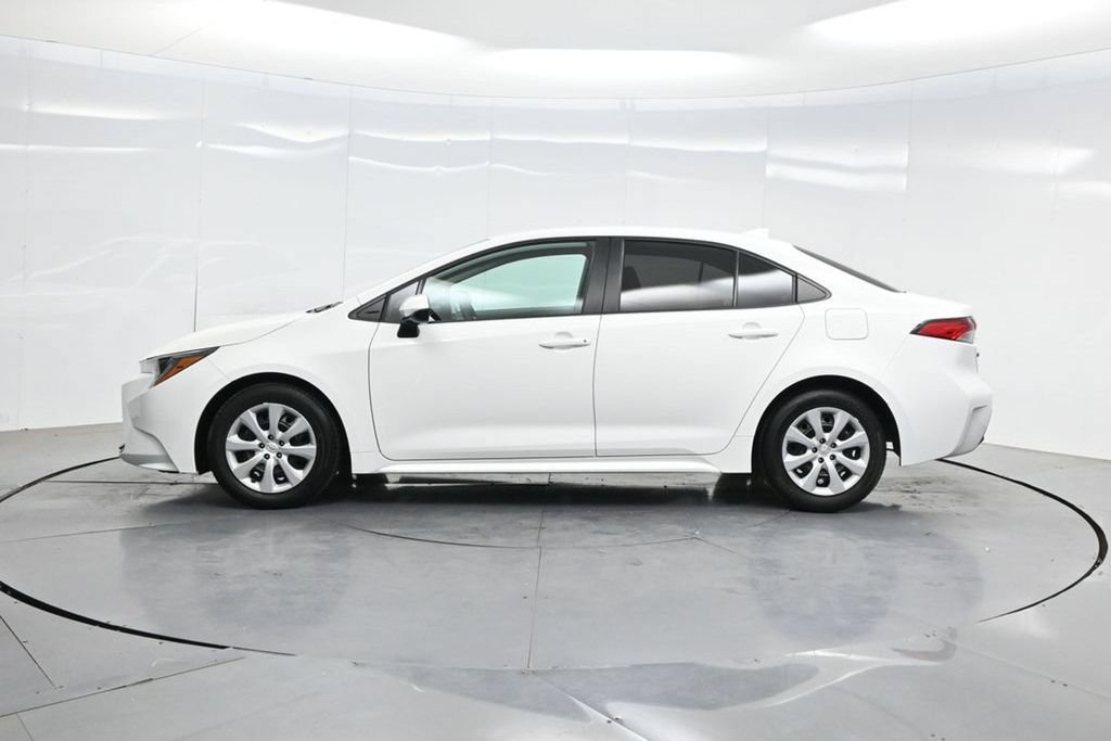 Used 2025 Toyota Corolla LE FWD image 46