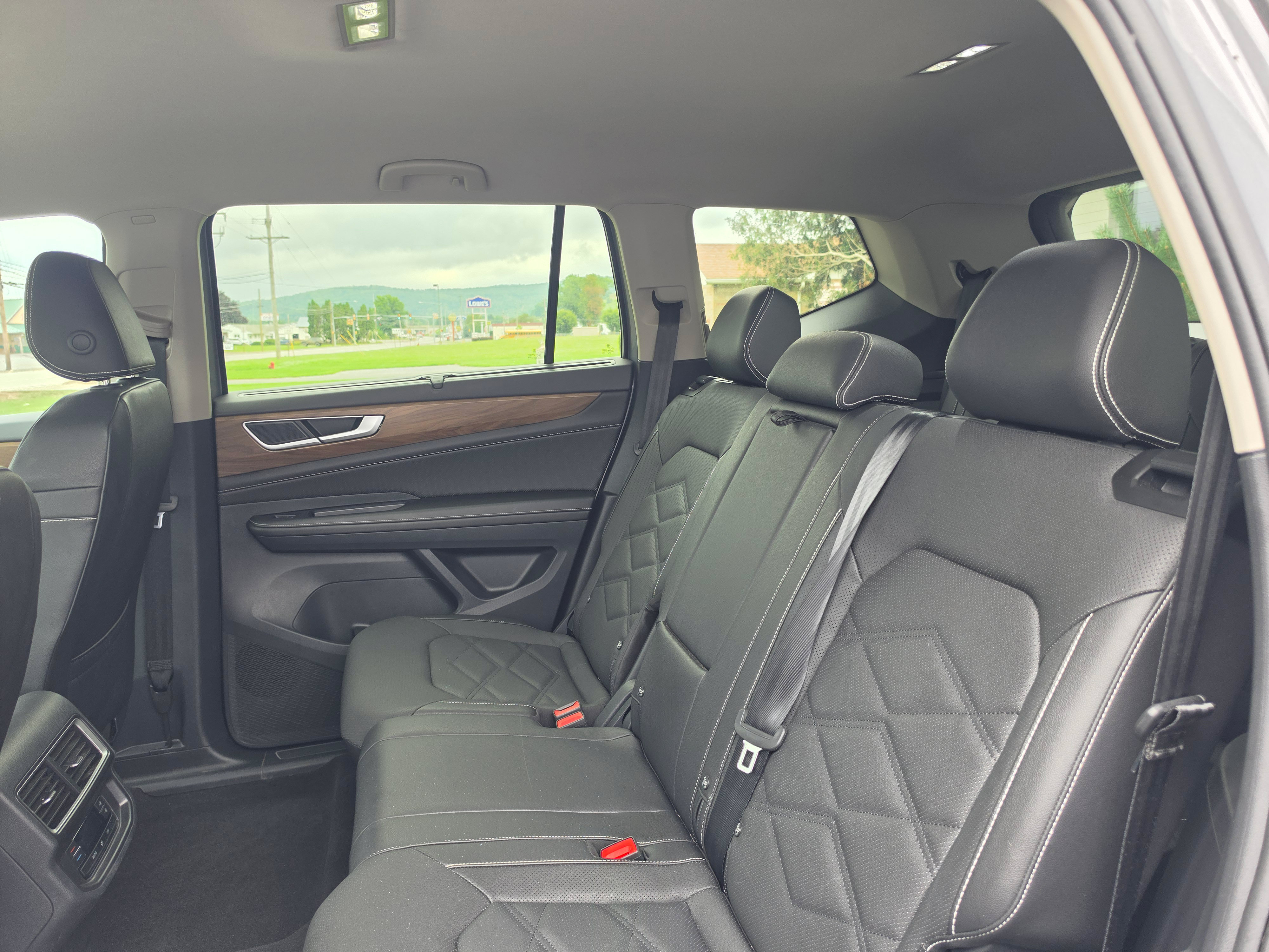 Used 2026 Volkswagen Atlas SE AWD/4WD image 13