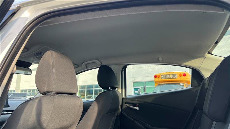 Used 2019 Toyota Yaris LE FWD image 28