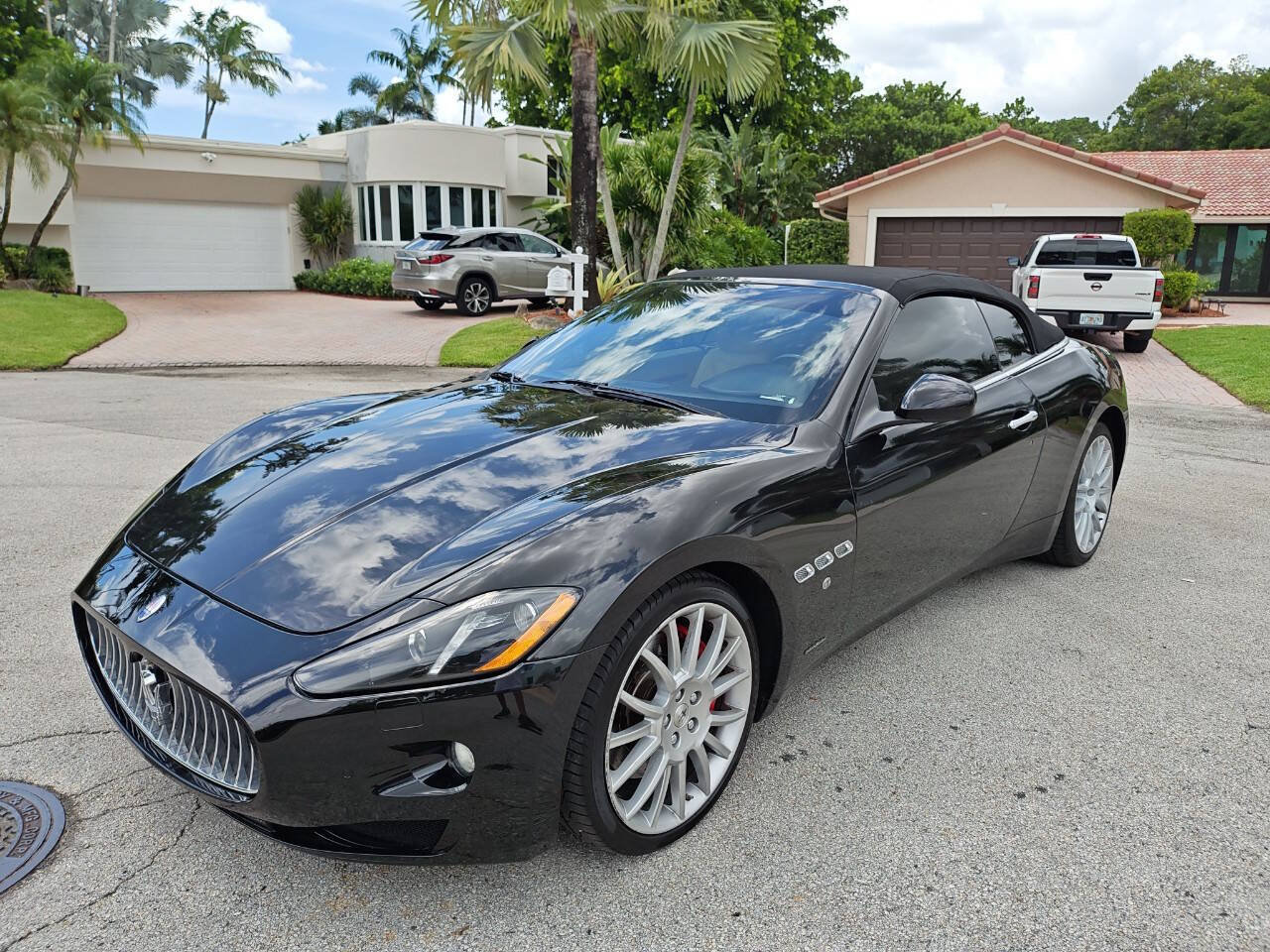 Used 2015 Maserati GranTurismo Convertible RWD image 22