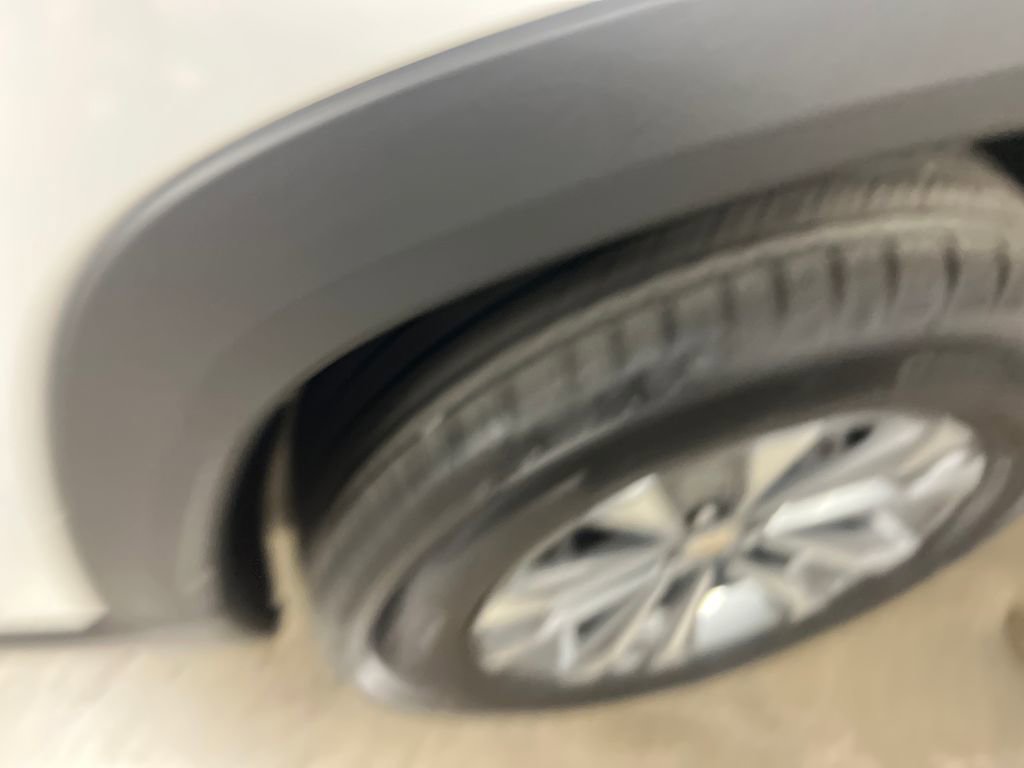 Certified 2025 Chevrolet Equinox LT AWD/4WD image 11