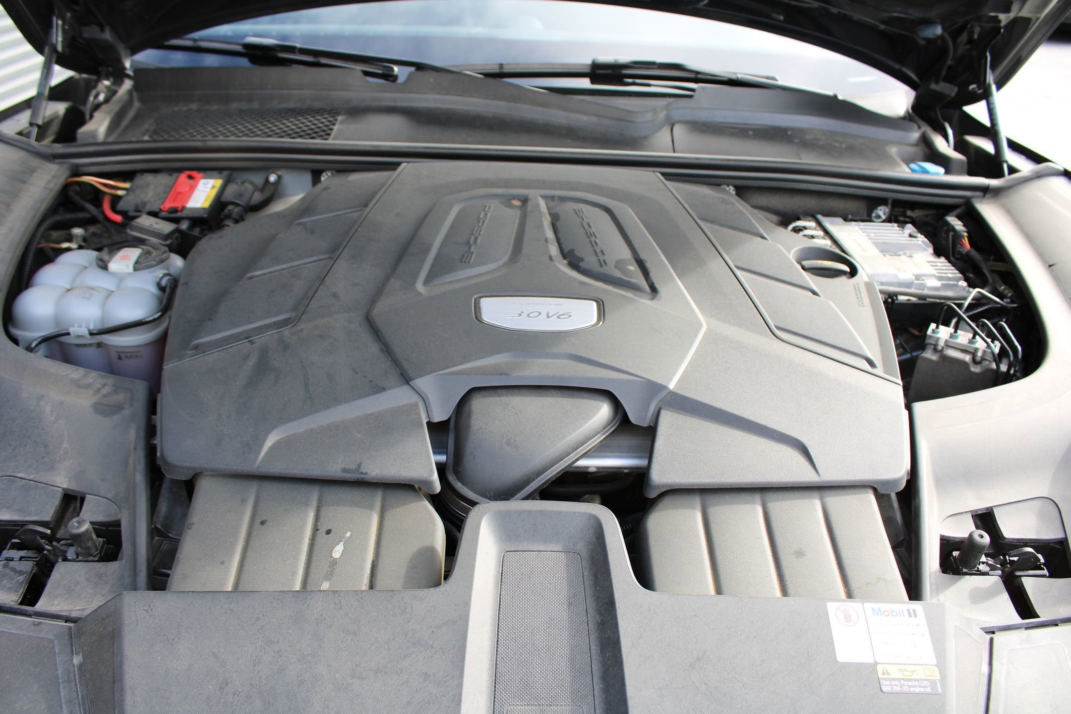 Certified 2022 Porsche Cayenne image 28