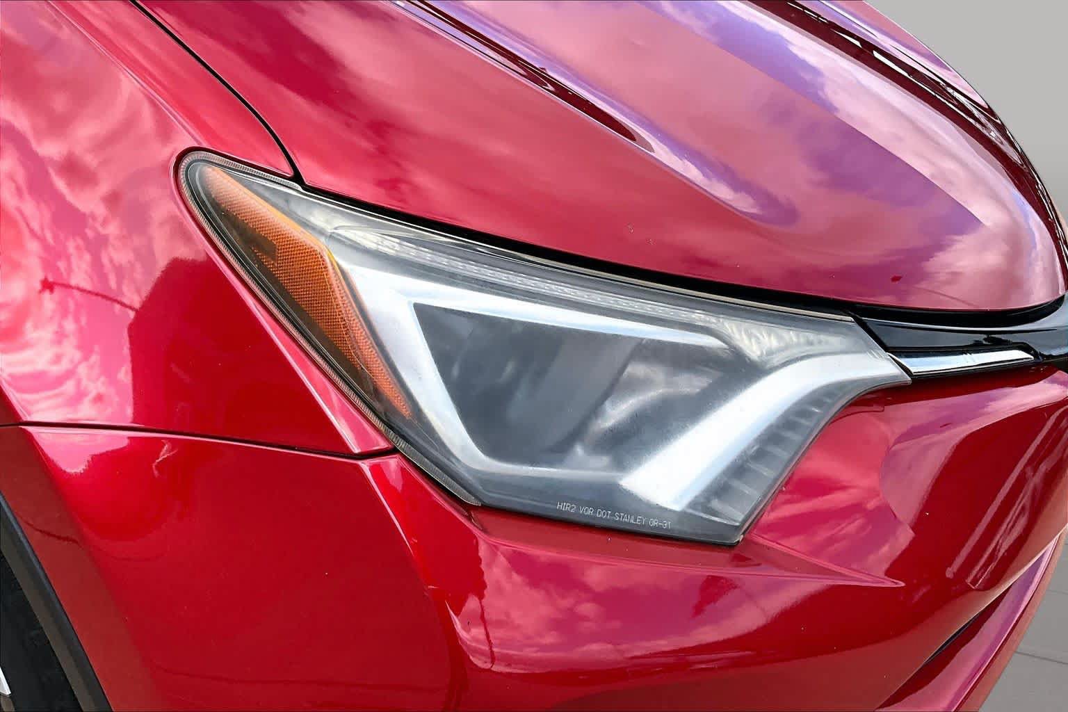 Used 2016 Toyota RAV4 LE FWD image 27