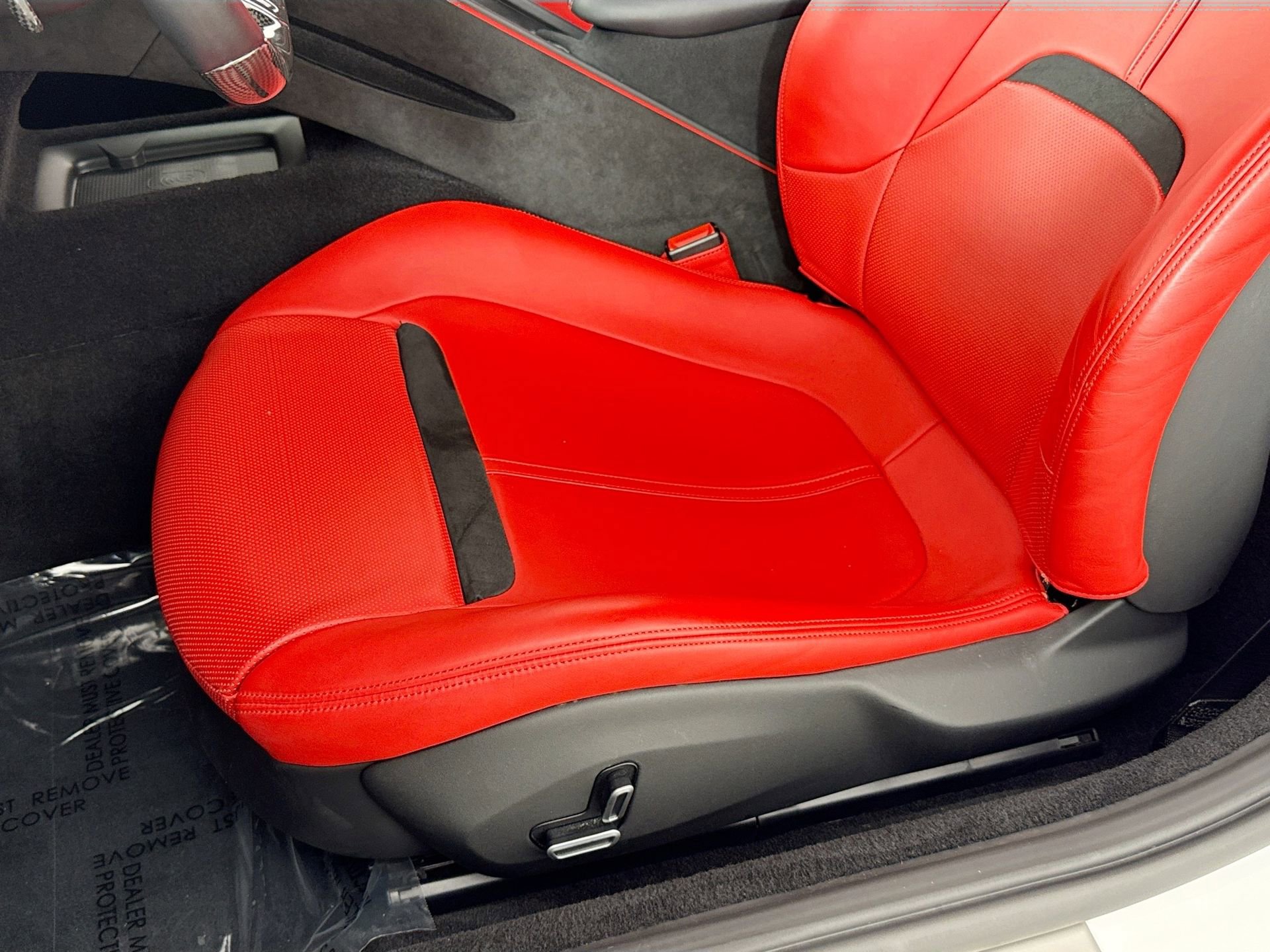 Certified 2023 Ferrari Roma image 18
