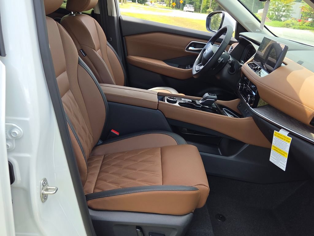 New 2026 Nissan Rogue Platinum AWD/4WD image 14