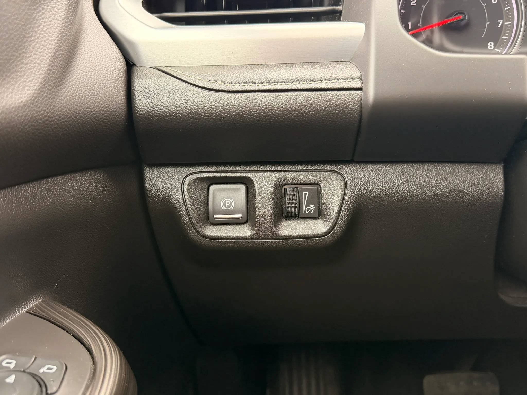 Used 2019 GMC Acadia SLT FWD image 17