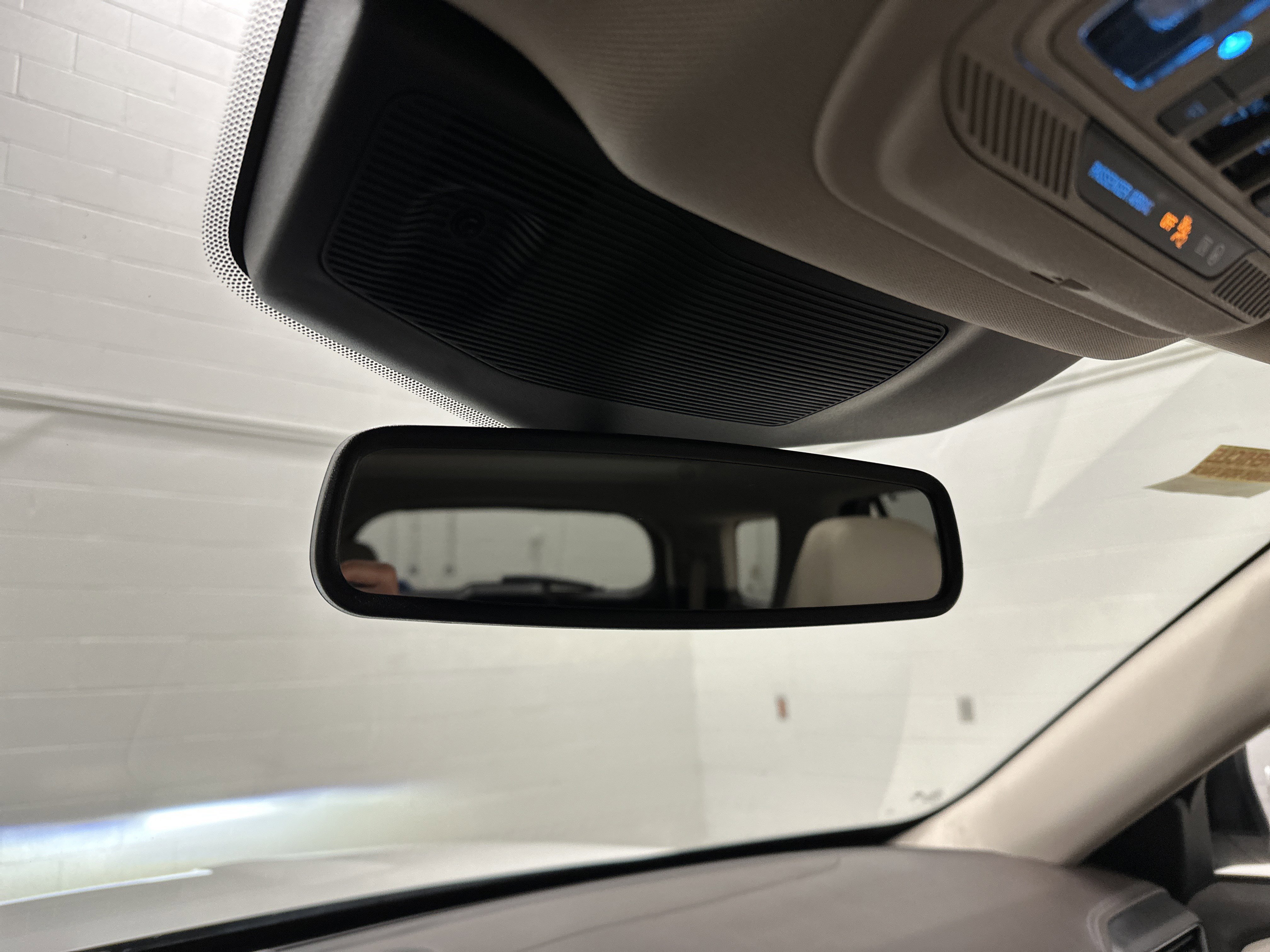 Used 2020 Ford Explorer Platinum w/ Premium Technology Package image 27