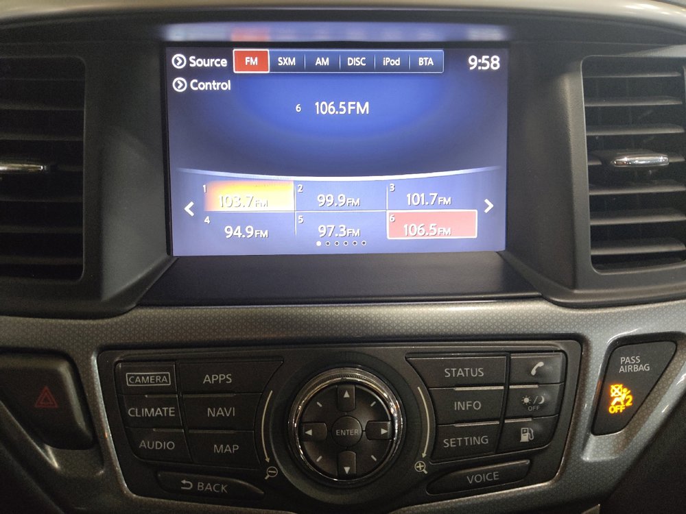 Used 2020 Nissan Pathfinder SL AWD/4WD image 25