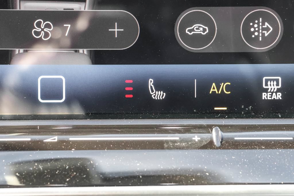 New 2026 Volkswagen Tiguan SE AWD/4WD image 32