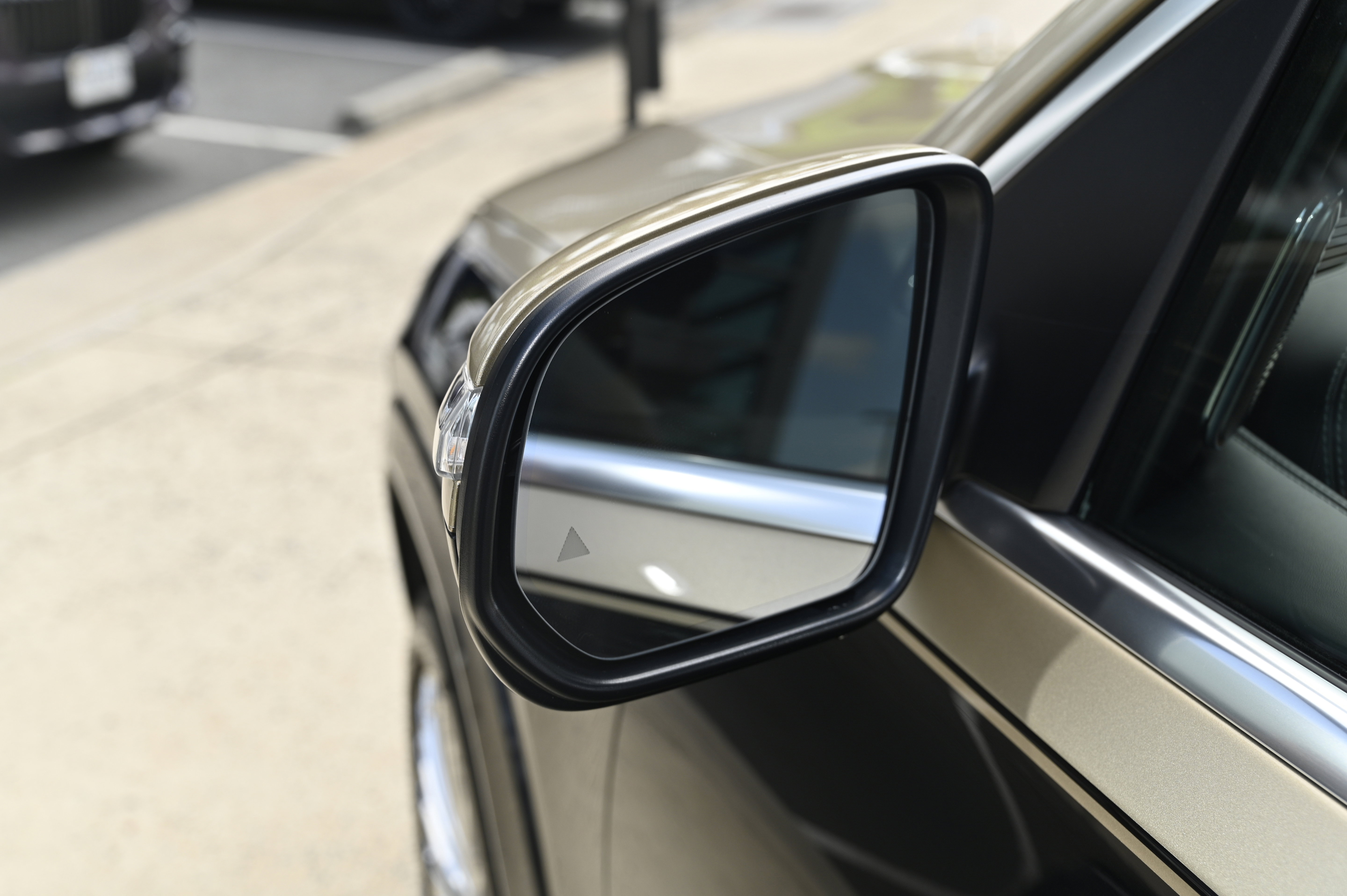 Used 2023 Mercedes-Benz Maybach GLS 600 4MATIC image 14