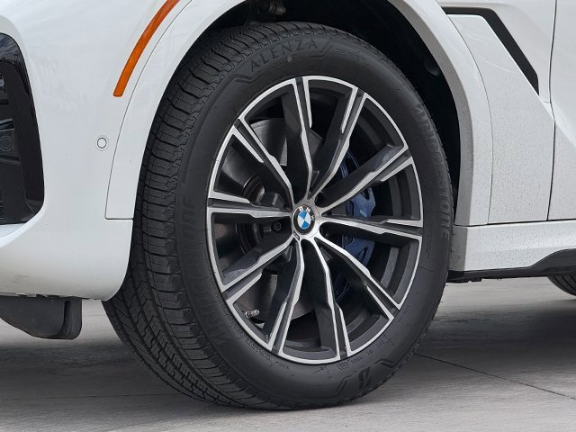 Used 2023 BMW X6 M50i w/ Executive Package image 30