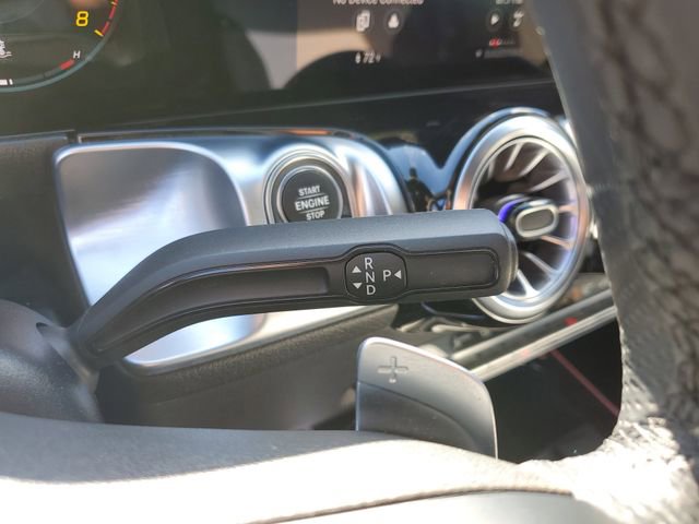 Used 2023 Mercedes-Benz GLB 250 image 25