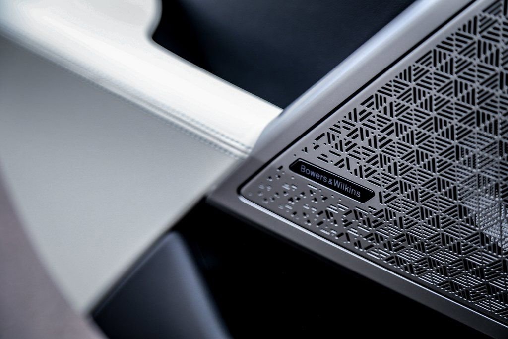 Used 2026 BMW 530i xDrive w/ M Sport Package image 22