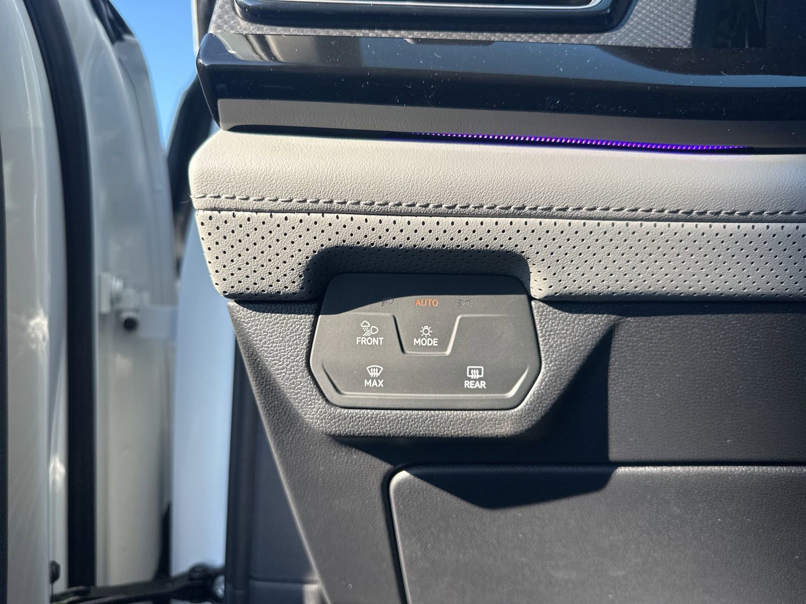 New 2026 Volkswagen Atlas Peak Edition image 13