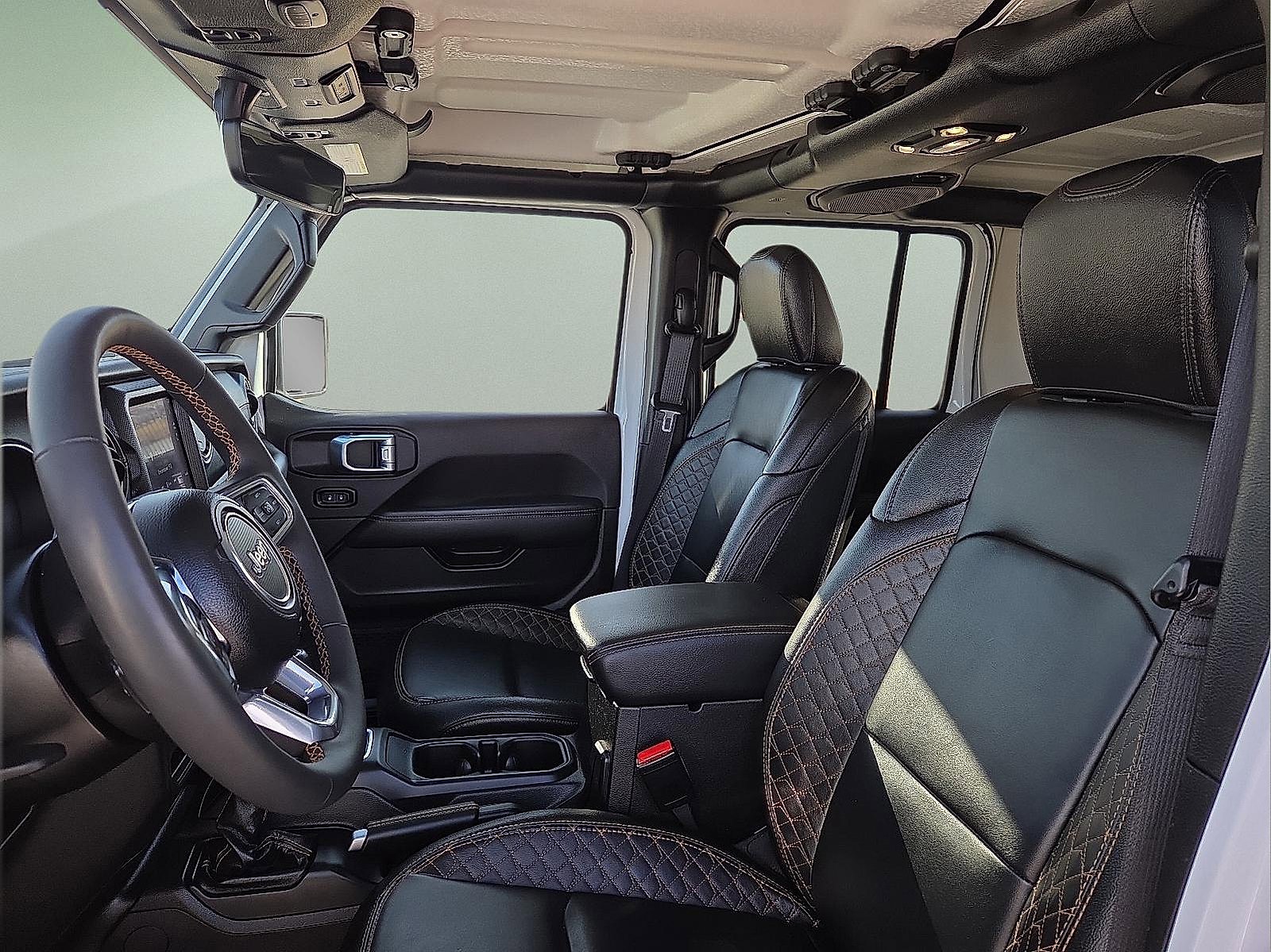 Used 2023 Jeep Gladiator Overland image 12