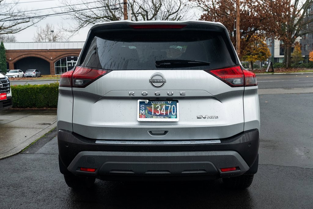 Used 2022 Nissan Rogue SV image 5