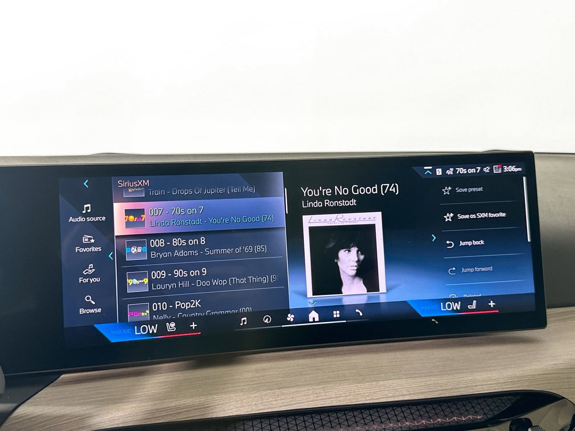 Used 2025 BMW 330i 330i w/ Convenience Package image 14