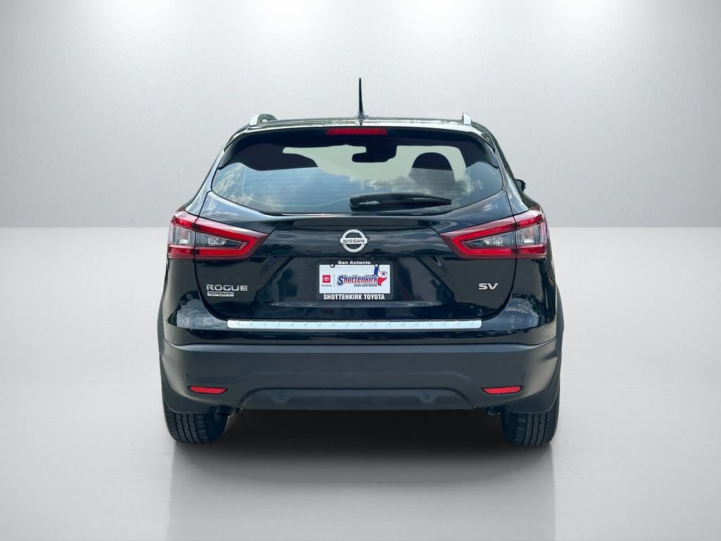 Used 2020 Nissan Rogue Sport SV FWD image 6