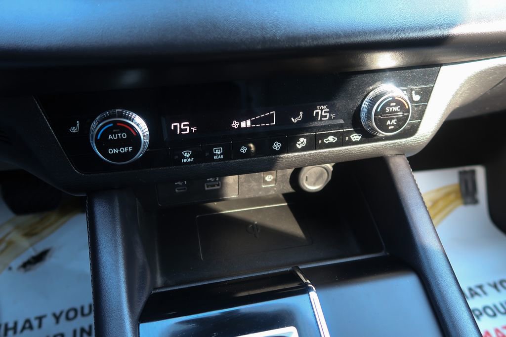 Used 2024 Mitsubishi Outlander image 35