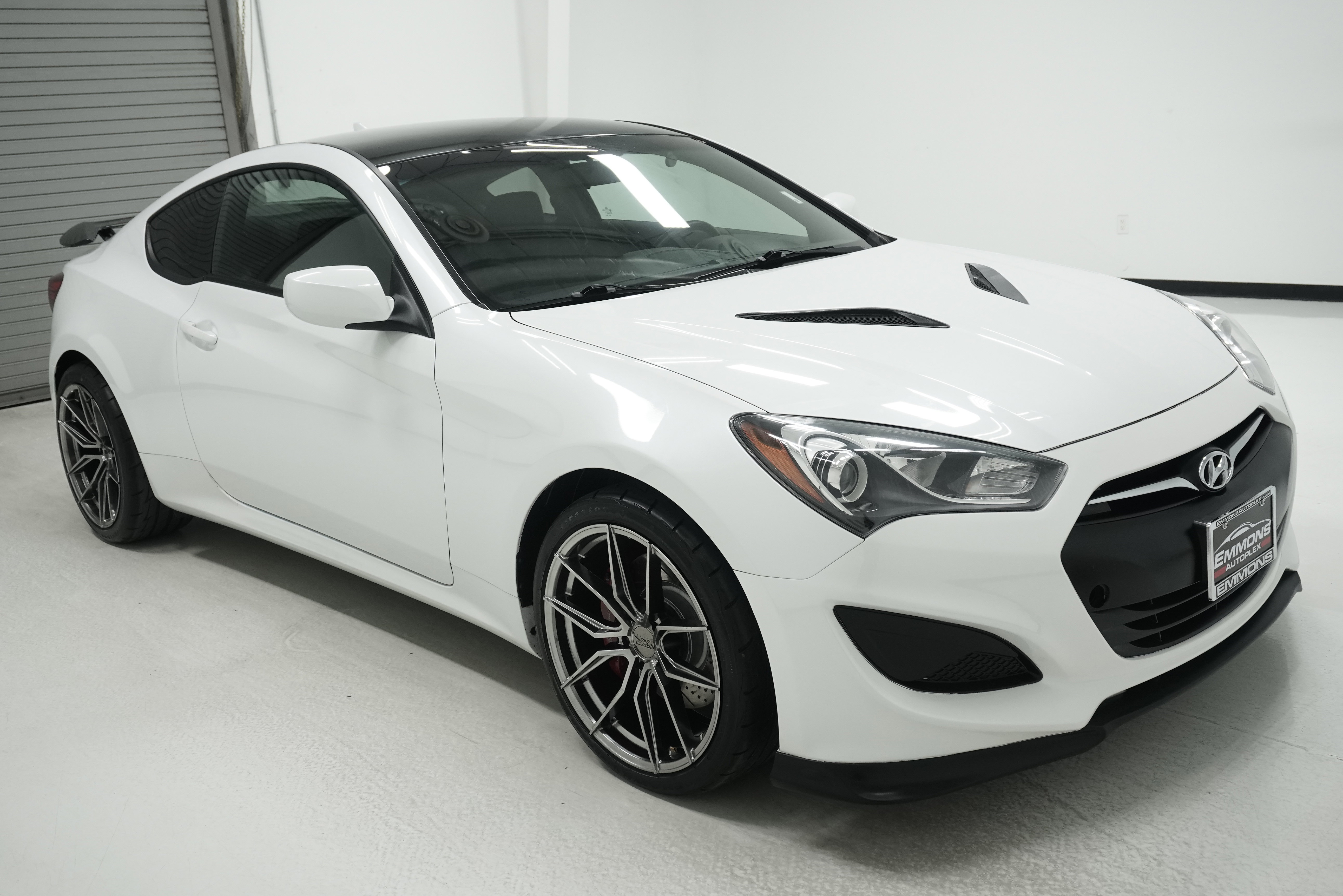 Used 2013 Hyundai Genesis 2.0T RWD image 3