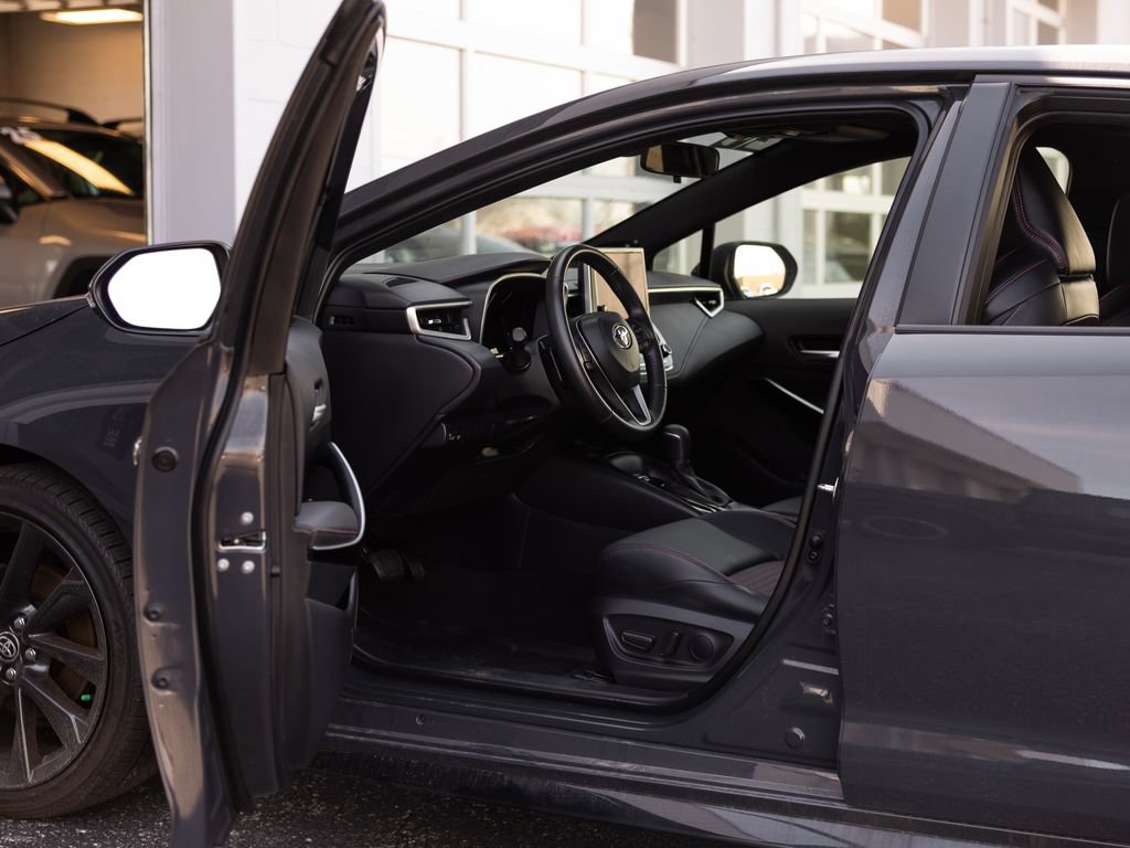 Used 2024 Toyota Corolla XSE FWD image 30