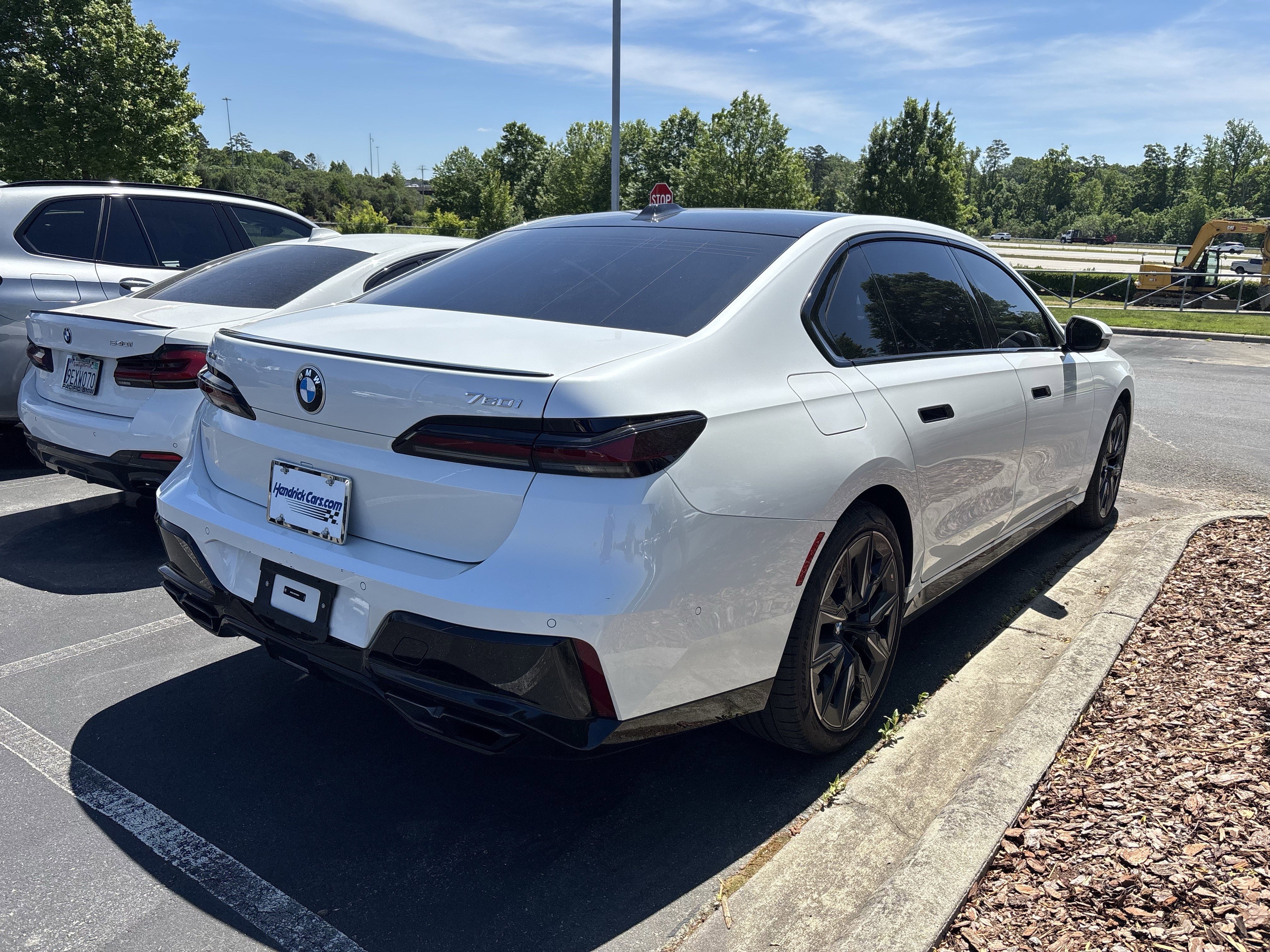 Certified 2023 BMW 760i xDrive AWD/4WD image 21